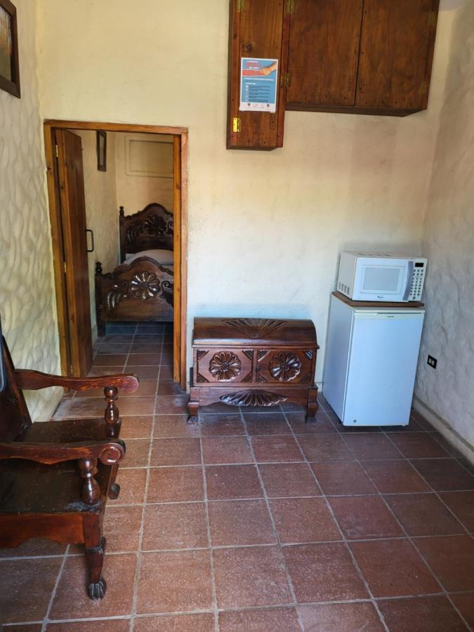 Hostal Casa De Las Gargolas Amapala Eksteriør bilde